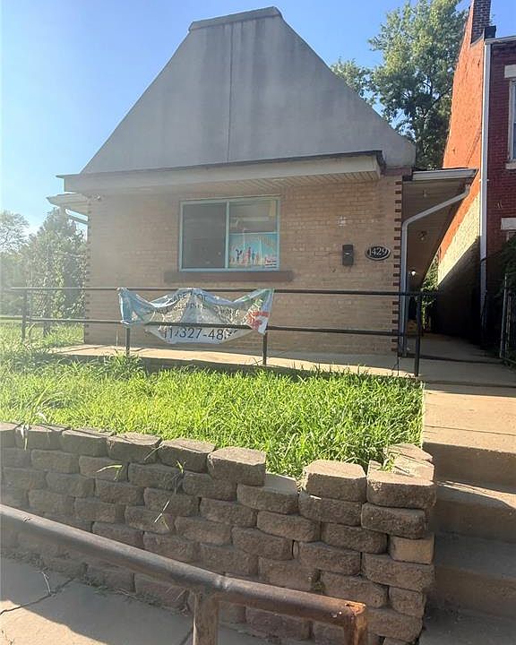 1st image of 1429 Farrar St
