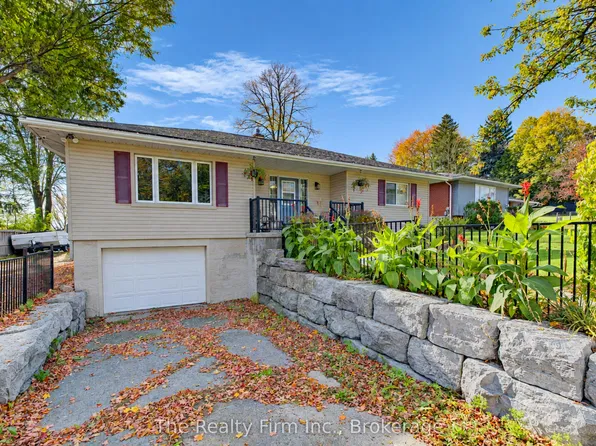 1026 Doering St, Wellesley, ON N0B 2T0