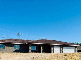 17300 Buckthorn Ave, Hesperia, CA 92345