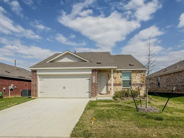 2037 Derby Ln, Aubrey, TX 76227