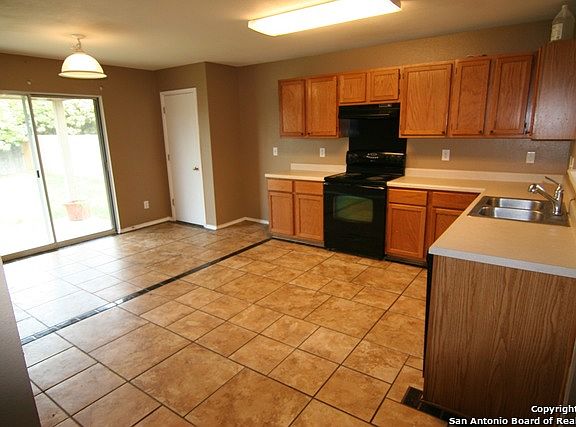 4th image of 10323 Appaloosa Bay