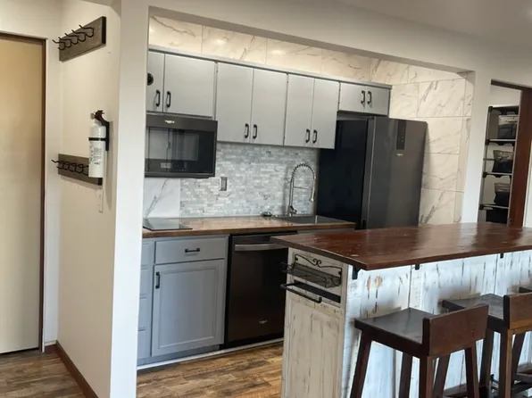 18575 SW Century Dr, Bend, OR