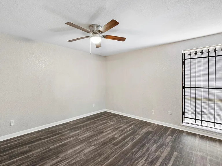 12500 Sandpiper Dr #27 — Photo 11