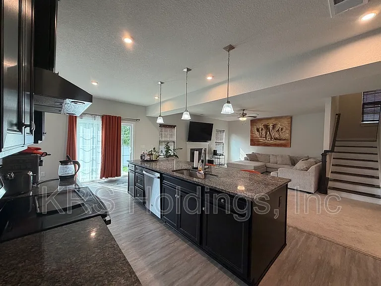 1730 Watershed Ct — Photo 2