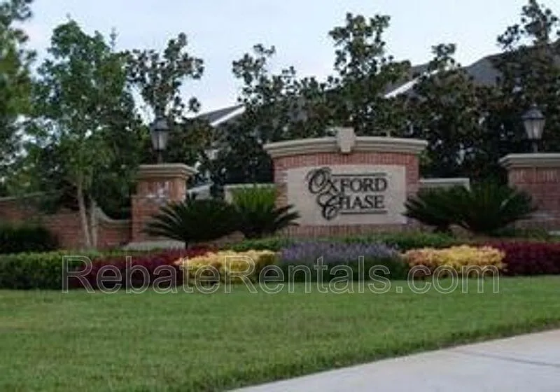 Building Photo - 11043 Castlemain Cir E