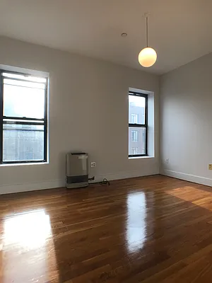 Rented by City Vista Inc | media 55