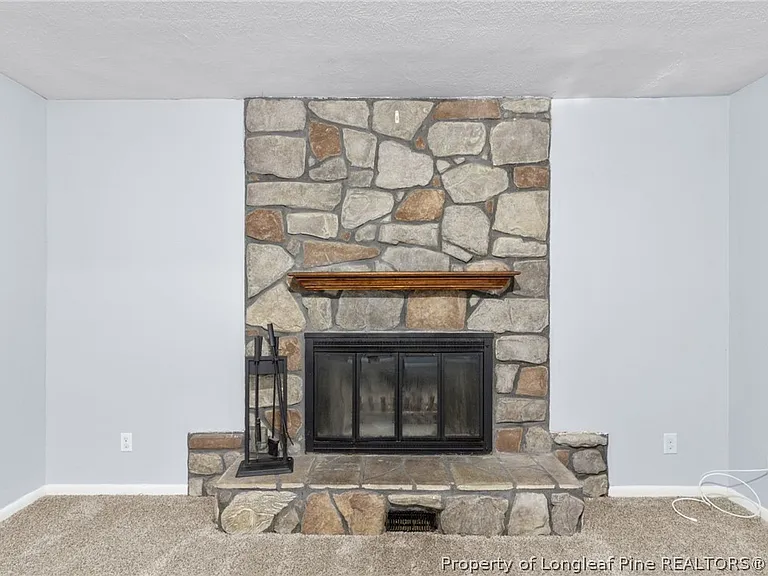 1907 Martindale Dr — Photo 17