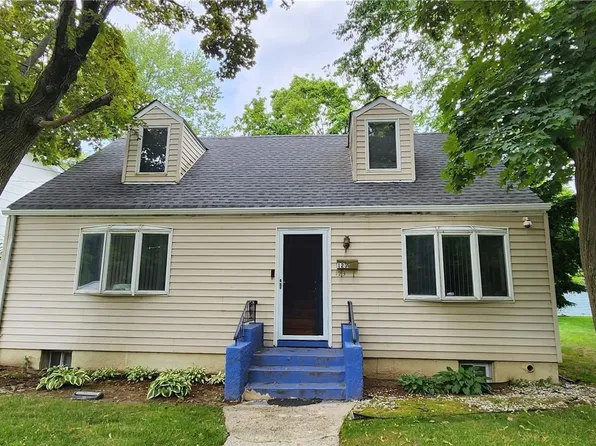 123 Pinelake Drive, West Hempstead, NY 11552