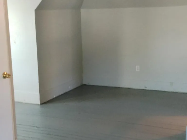 624 N Market Ave — Photo 18