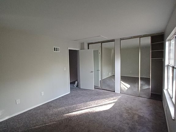 5th image of 329 Woodlake Manor Dr