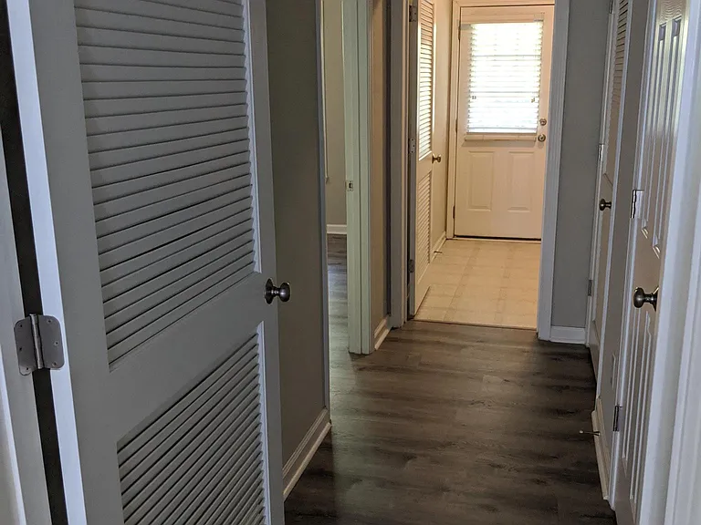 1024 Thornborough Dr — Photo 7