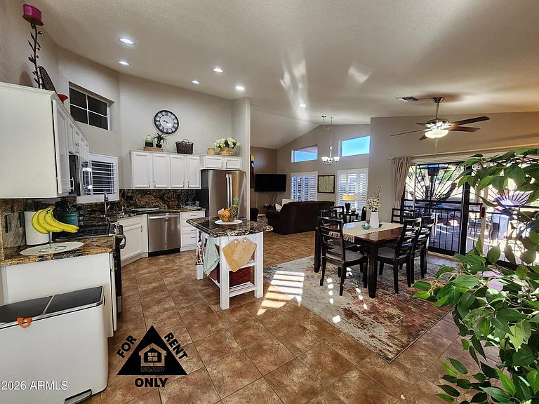 15548 W Catalina Dr — Photo 9