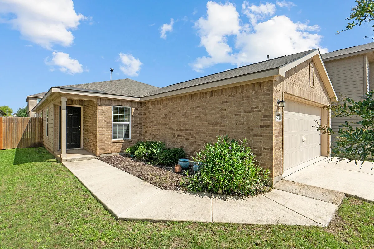 Building Photo - 1326 Amy Dr