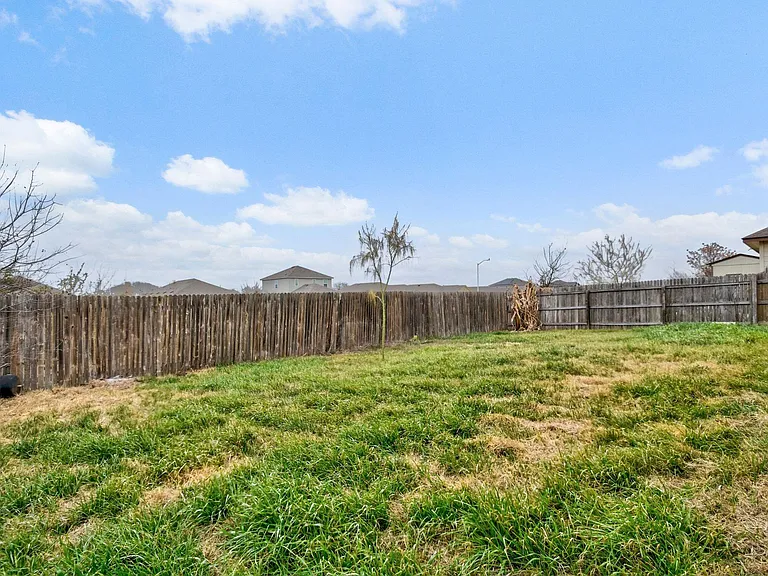 1030 Birdsong Ln — Photo 25