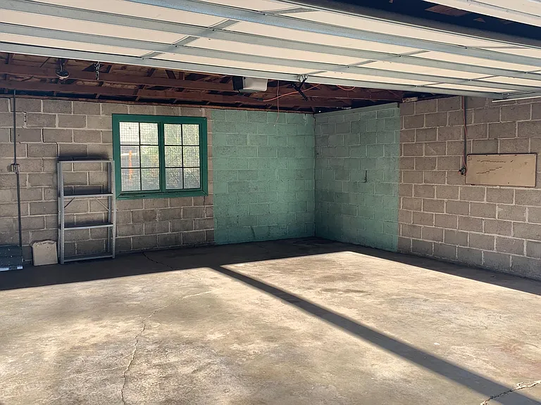 Oversized 2 Car Garage