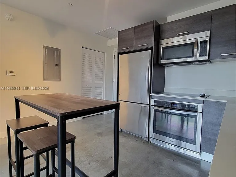 151 SE 1st St #1507 — Photo 8