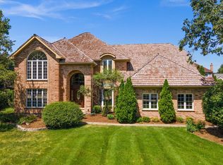330 Persimmon Dr, St Charles, IL 60174