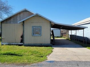208 Saint Ann St, Raceland, LA 70394