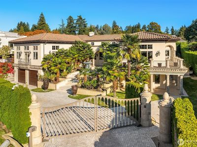 1322 91st Avenue NE, Clyde Hill, WA, 98004