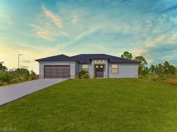 637 Cardinal St E, Lehigh Acres, FL 33974