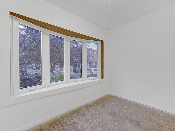 4th image of 11515 95th Ave