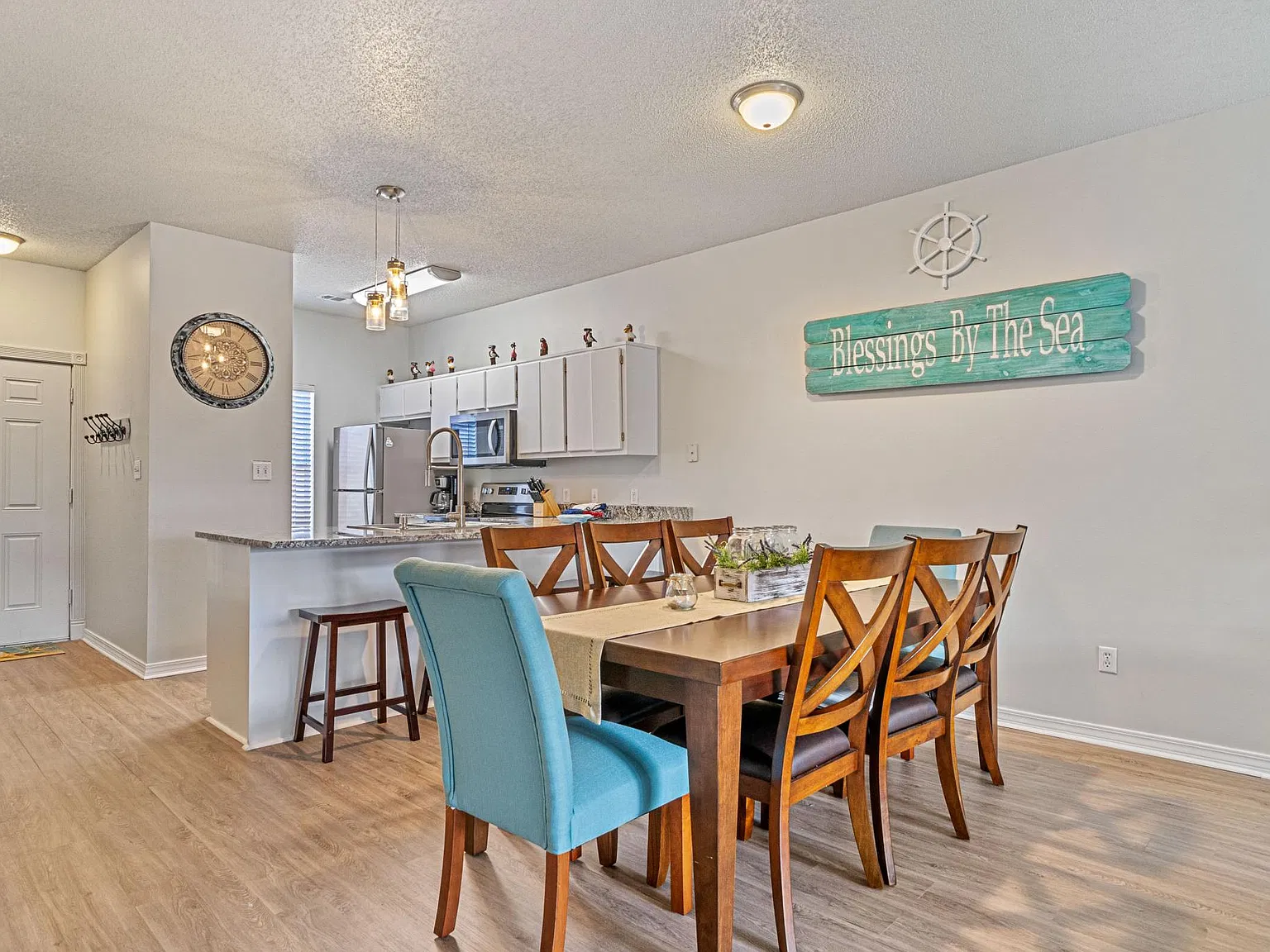450 S Geronimo St — Photo 2