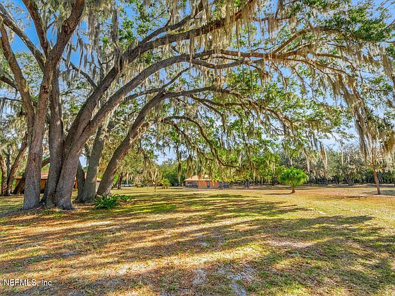 3rd image of 118 HOOKS LAKE Road