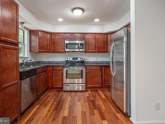 4th image of 10905 Heatherwood Dr