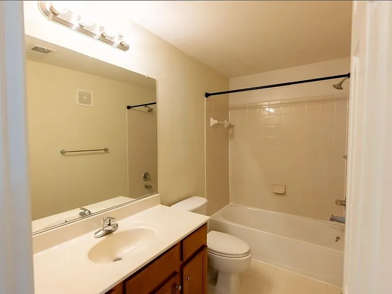 6783 Hampton Bay Ln — Photo 16