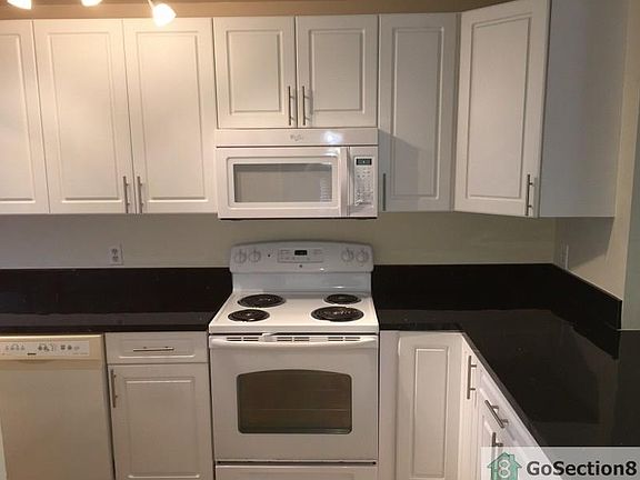 2nd image of 503 Glenwood Dr