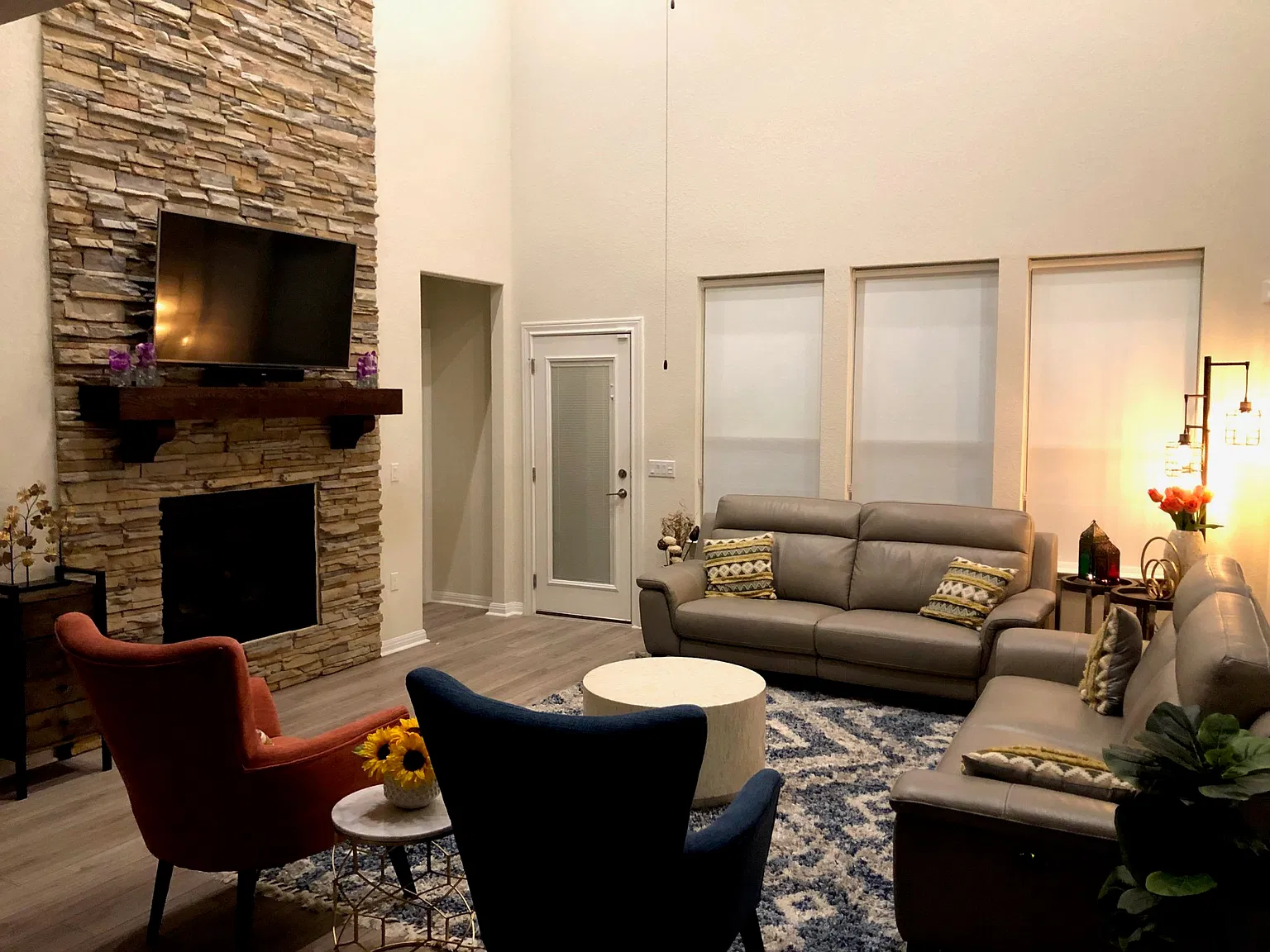 14213 Alloro Dr — Photo 4