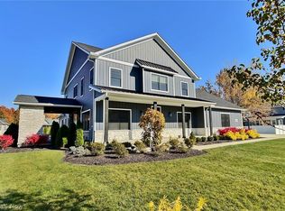 29252 Graystone Dr, Westlake, OH 44145