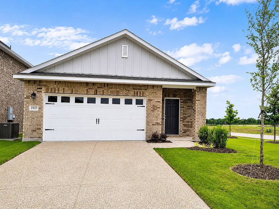 2123 Prairie Ln