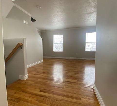 4th image of 354 E Braidhill Dr