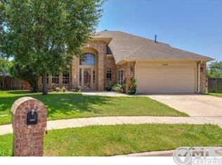 1924 Vestavia Ct, Arlington, TX 76018