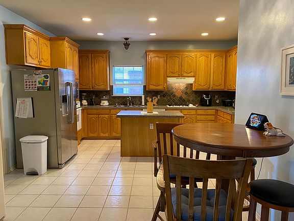 2nd image of 1513 Landsford Dr