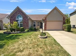 12958 Whitehaven Ln, Fishers, IN 46038