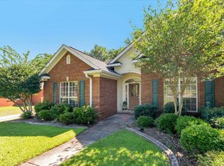 1095 Wakefield Dr E, Mobile, AL 36695