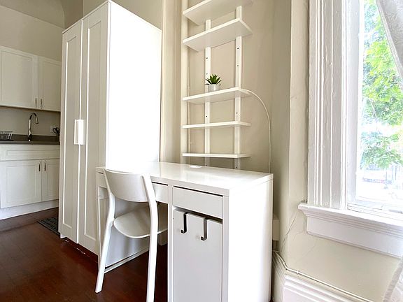 5th image of 1878 Market St APT 102