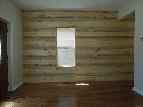 4th image of 306 E 5th St
