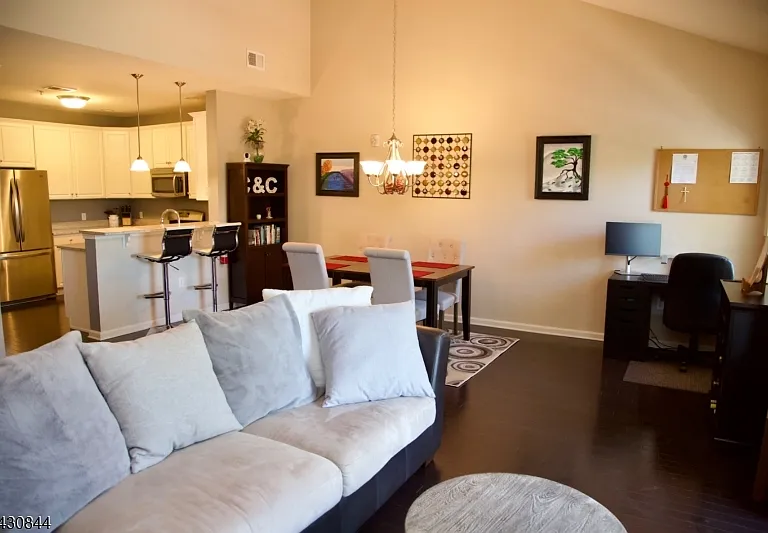 104 Stone Creek Ct — Photo 11