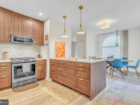 8120 Fairview Rd, Elkins Park, PA 19027