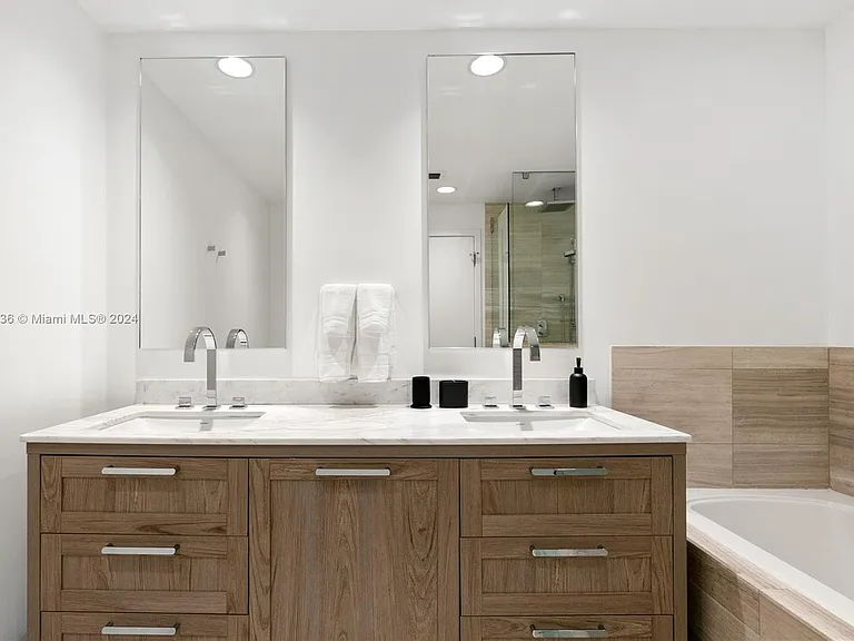 360 Ocean Dr #305S — Photo 11