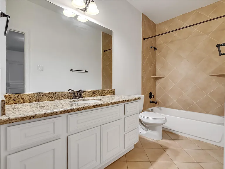 2540 Prospect St #B — Photo 7