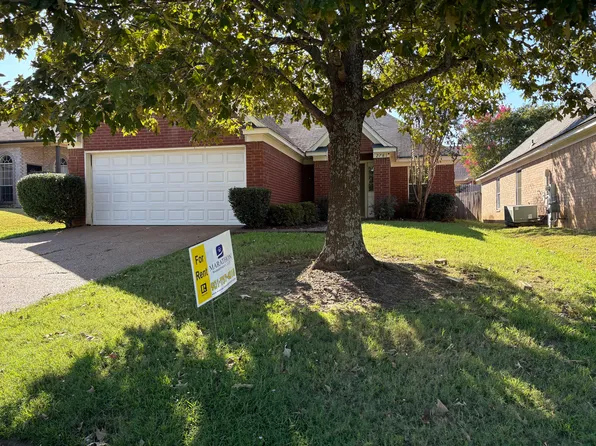 2781 Misty Bay Dr, Arlington, TN 38002