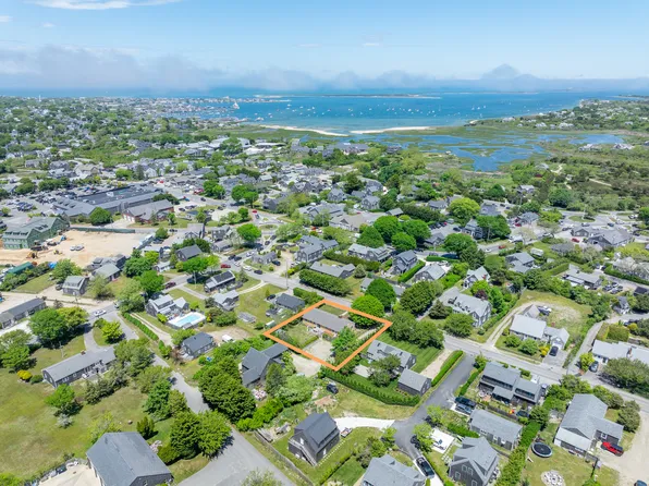 3 Newtown Rd, Nantucket, MA 02554