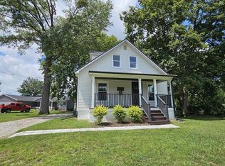 1041 S Kaskaskia St, Nashville, IL 62263