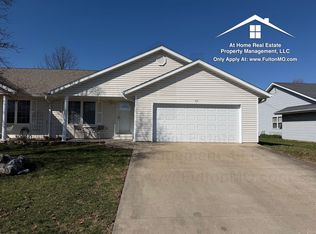 1117-1119 Ashton Cir E, Fulton, MO 65251