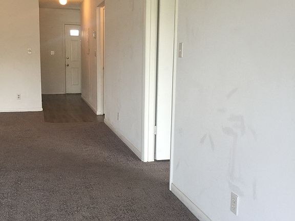 3rd image of 1900 S Kanner Hwy APT 8-204