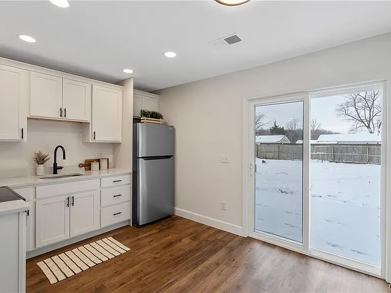 7891 Areopagitica Ave — Photo 9